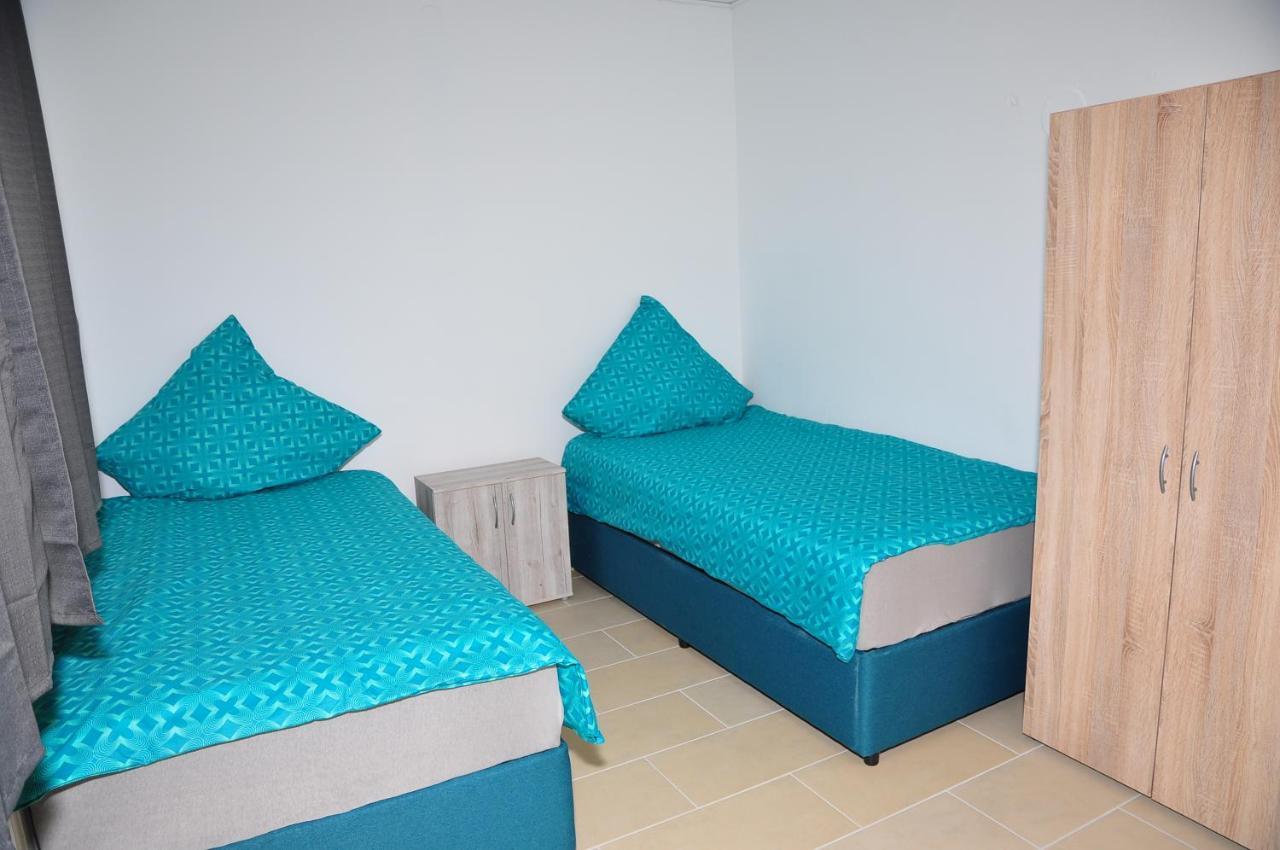 Weisenau Plaza Hostel Mainz Bagian luar foto