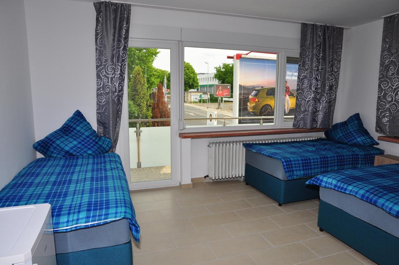 Weisenau Plaza Hostel Mainz Bagian luar foto